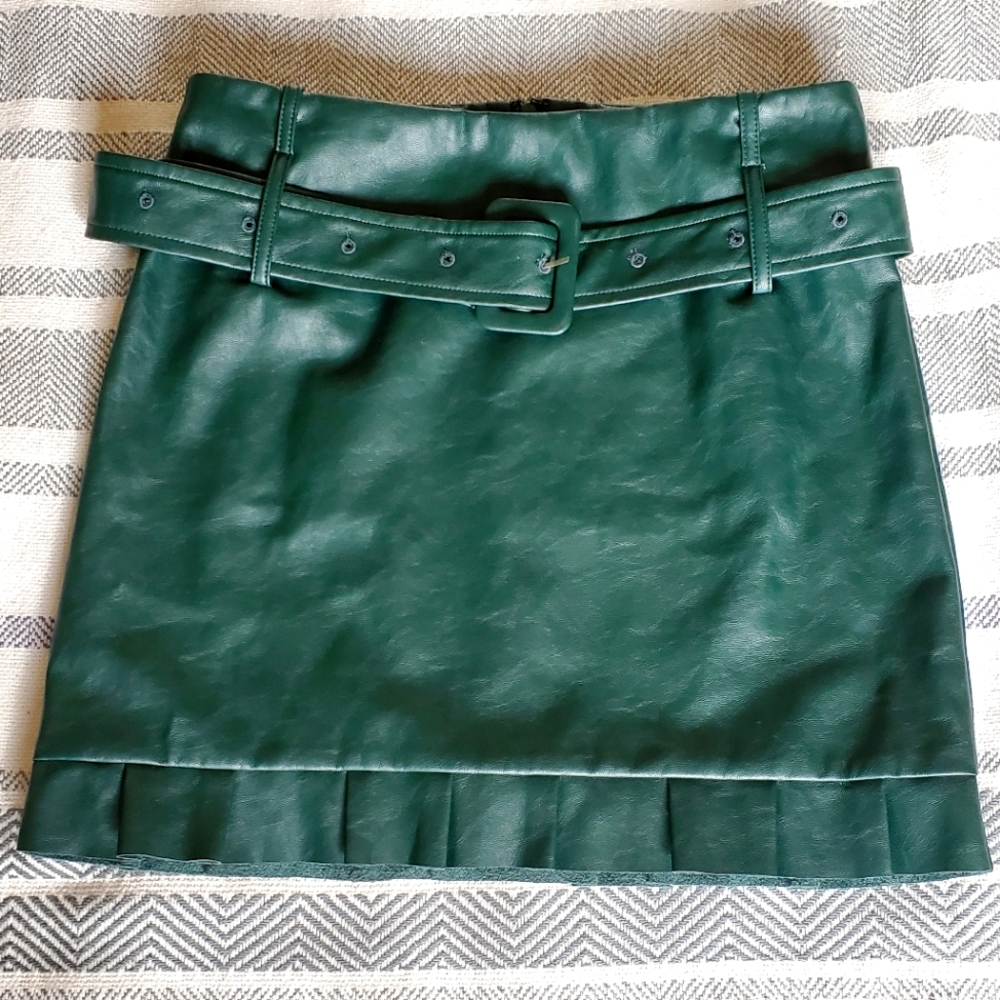 Green, mini skirt